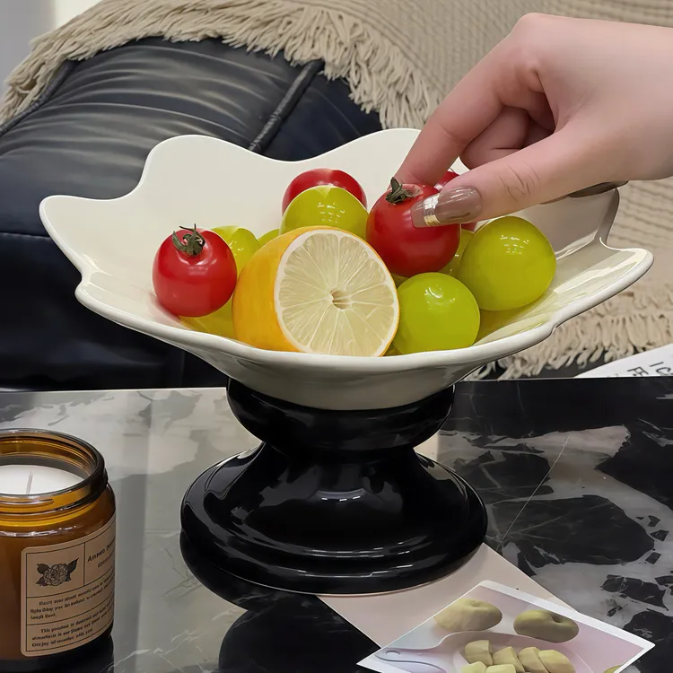 高颜值陶瓷水果盘客厅茶几高端宾客盘家用高脚果干零食糖果盘摆件