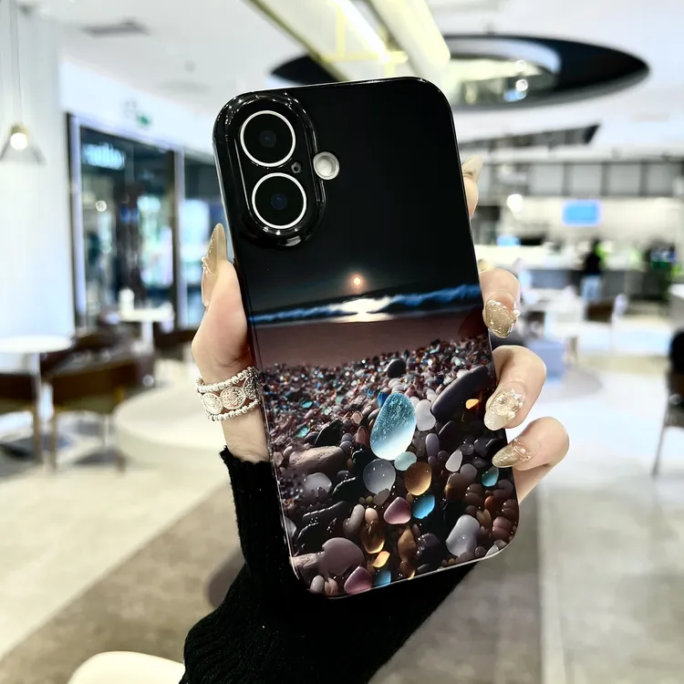 夜色海滩鹅卵石适用苹果16/华为Pura70/OPPO/vivo/小米菲林手机壳