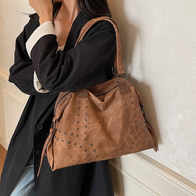 2025秋冬美拉德包包Y2K亚文化美式复古铆钉单肩辣妹大容量托特包