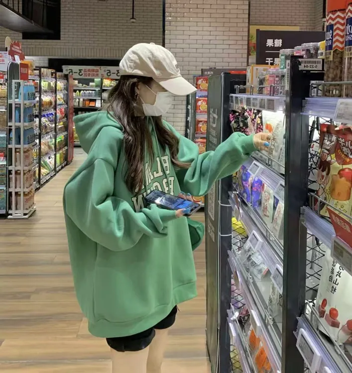 2025秋季新品宽松卫衣女爆款中长款潮绿色连帽高级感上衣