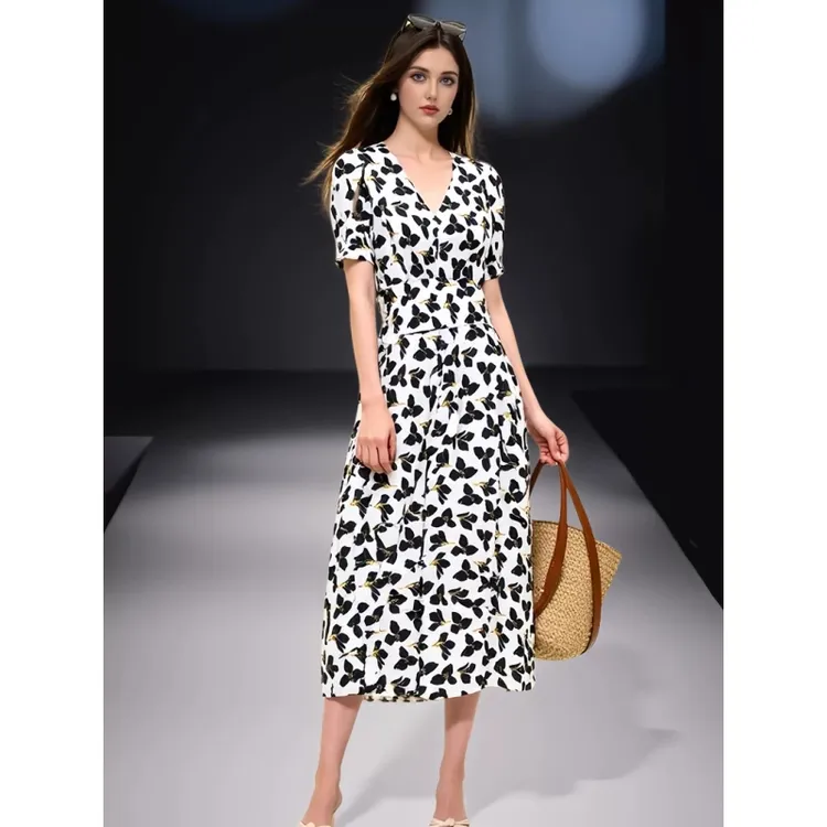 夏新法式气质印花v领收腰显瘦泡泡袖大裙摆碎花连衣裙女裙子