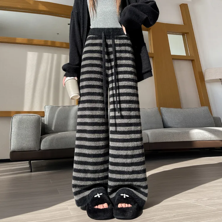 秋冬新款高腰慵懒直筒拖地裤加厚水貂绒条纹针织阔腿裤女加绒冬季