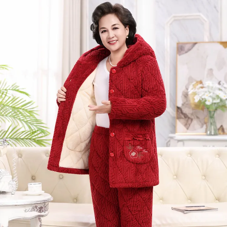 秋冬季夹棉睡衣女士中老年人三层加厚中年妈妈珊瑚绒加绒保暖套装