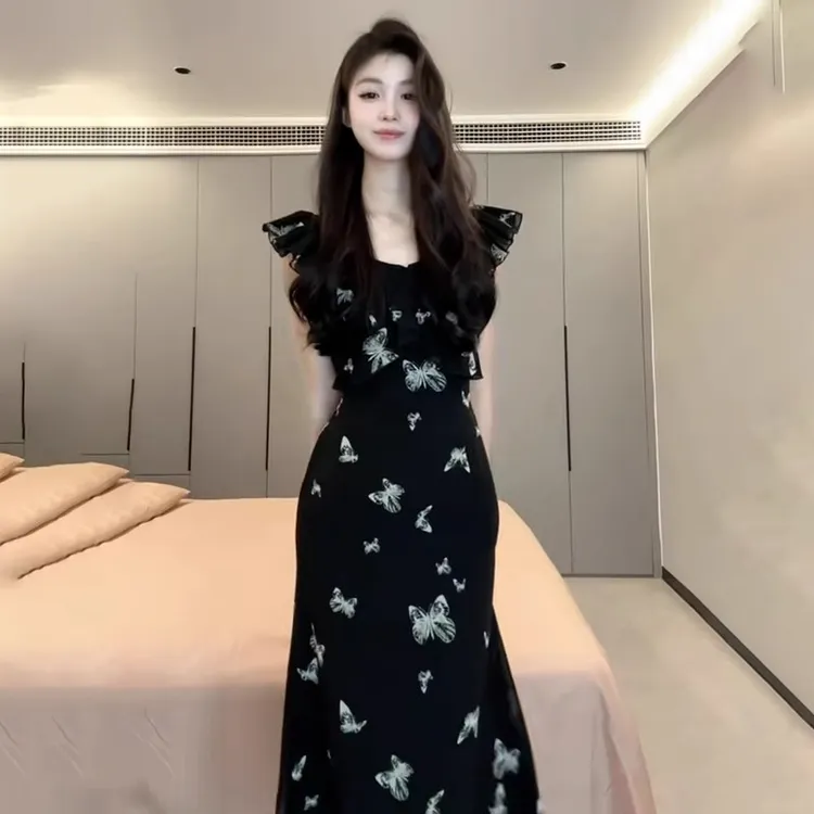 夏季连衣裙显瘦气质长裙时尚法式收腰裙子复古黑色修身小黑裙