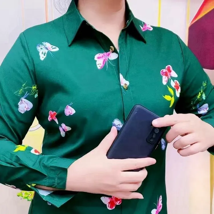 妈妈秋装印花翻领秋季衬衫显瘦打底时尚碎花气质洋气中年女士衬衣