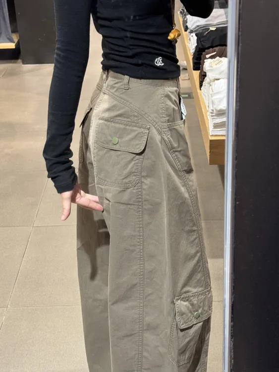 美式复古军绿色工装裤女2025早秋新款宽松显瘦百搭阔腿休闲弯刀裤