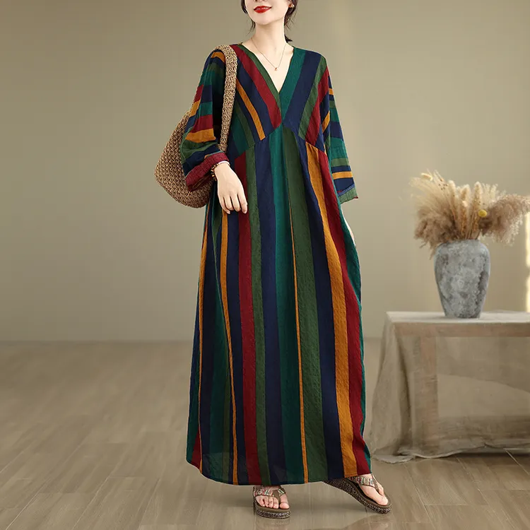 2025秋季新款复古民族风条纹长袖连衣裙女装大码宽松显瘦通勤长裙