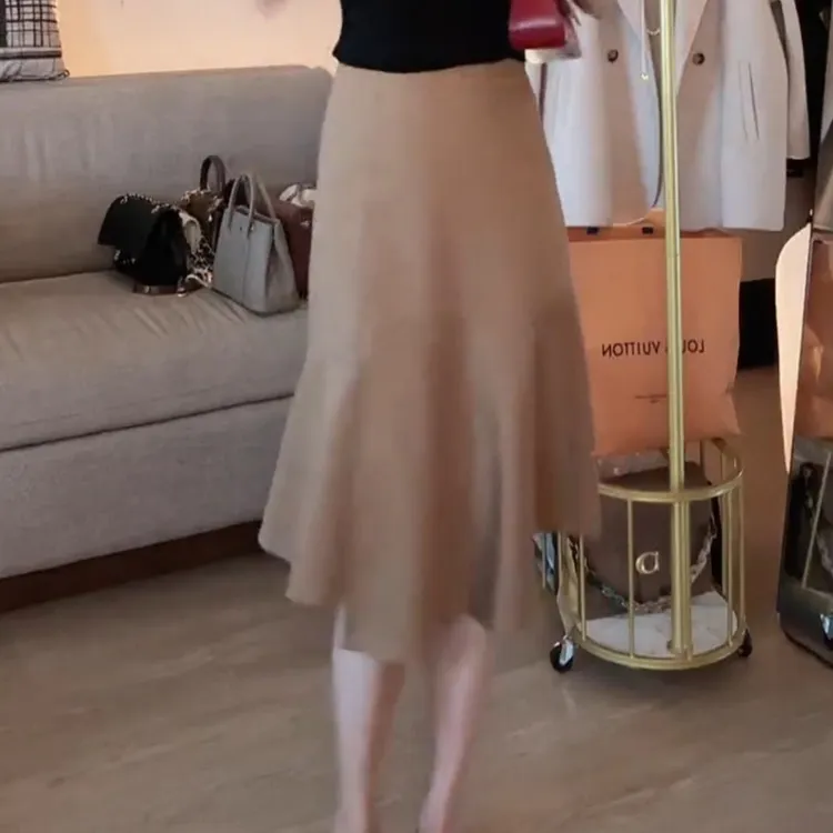 2025夏季气质新款早秋不规则显瘦鱼尾拼接半身裙LK2505462高腰