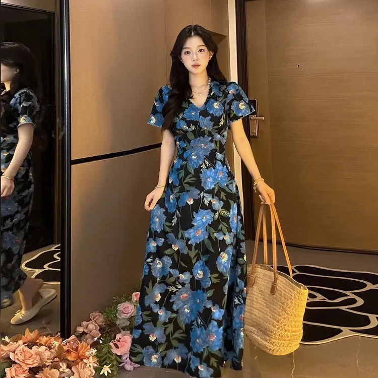 法式覆古V领碎花洋装子女夏季2025新款海边度假感气质长裙
