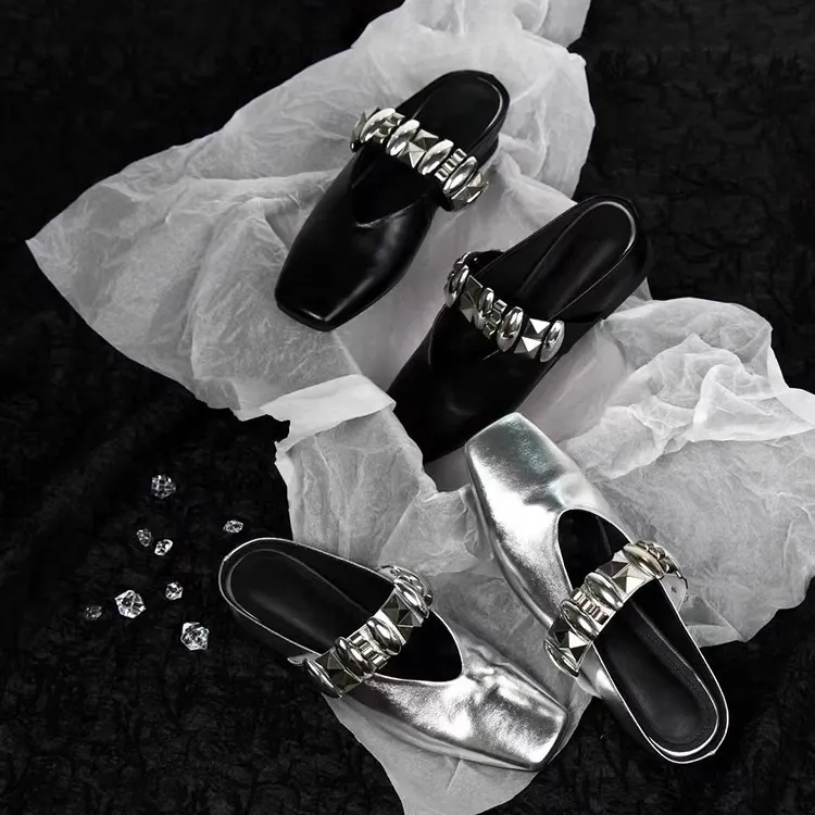 2025年夏法式气质包头鞋女一脚蹬金属扣方头半拖鞋百搭内增高凉拖