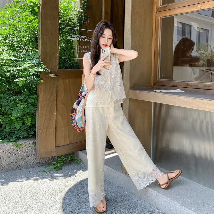 法式小资蕾丝钩花时尚套装女夏2025新款名媛气质马甲阔腿裤两件套