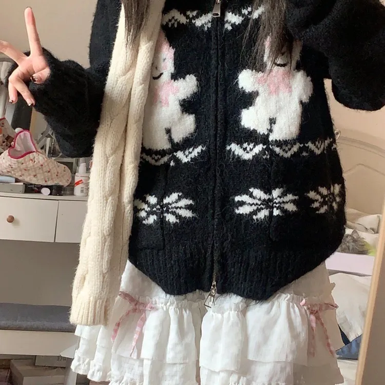 春秋季复古雪人提花黑色毛衣女新款+小白裙