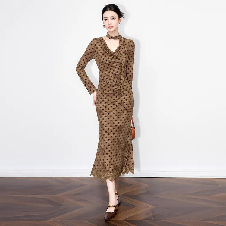 南油高端精致千金风植绒弹力网纱波点提花褶皱法式早秋气质连衣裙
