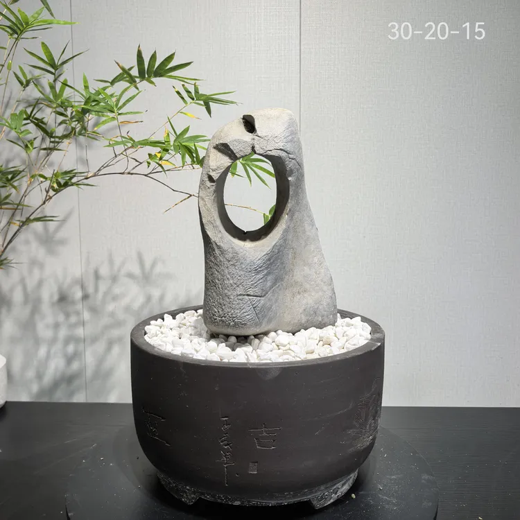 广西太湖石纯天然原石独洞展示桌面玄关装饰石观赏石小摆件奇石头