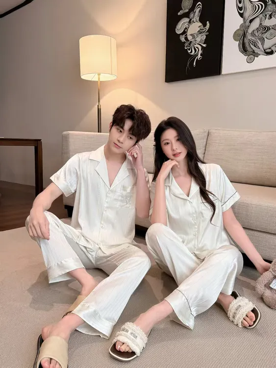 春夏款冰丝情侣睡衣女新款短袖长裤高级感金丝家居服男士两件套装