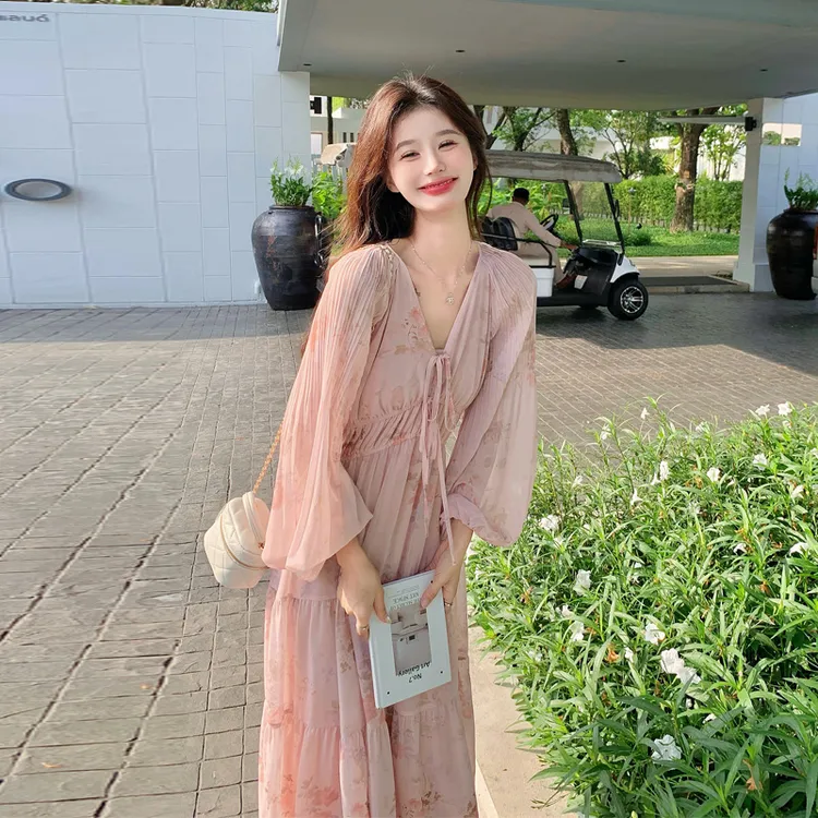 海边度假风碎花裙女2025春秋新款法式浪漫风纯欲仙女系收腰连衣裙