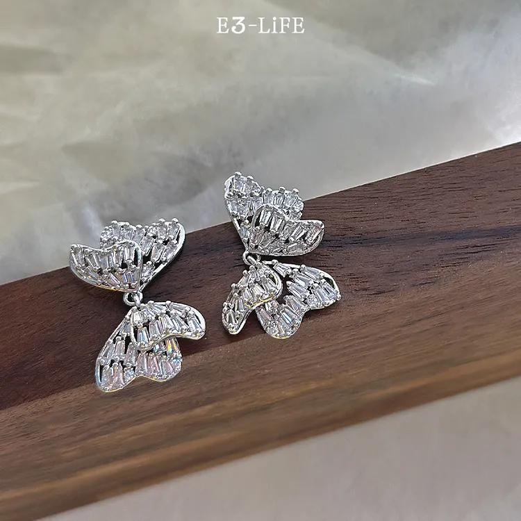 合金锆石耳饰 蝴蝶耳钉轻奢时尚小众百搭显瘦中长款爆闪灵动简约