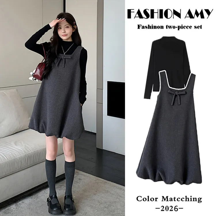 孕妇装2025秋冬辣妈时尚显瘦连衣裙印花蝴蝶冬季方领大码花苞裙