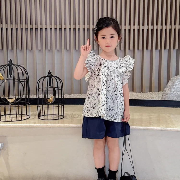 韩版童装2025新款夏季女童飞袖碎花娃娃衫儿童藏青色短裤两件套