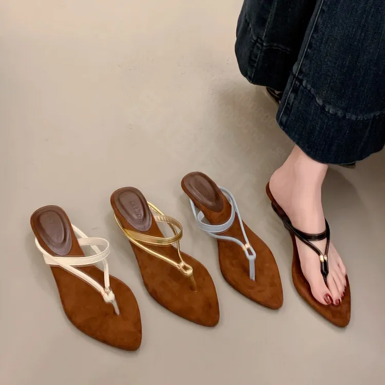 绝美尖头夹脚趾人字拖鞋女夏季外穿新款坡高跟度假仙女风凉拖鞋子