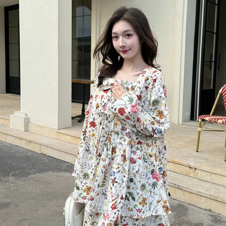 徐梓琳 Wardrobe 原创 野趣花境印花套装裙 柔纱方领上衣层叠半裙