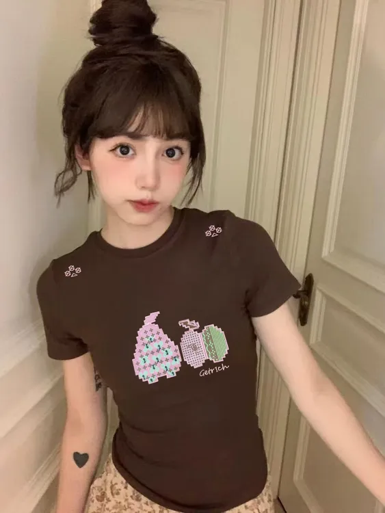 刺绣水果设计感正肩短袖T恤女夏季修身显瘦休闲上衣潮