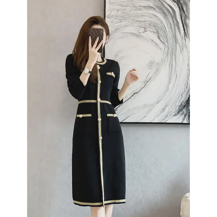 2023新款秋季法式小香风针织连衣裙女气质修身显瘦高级感毛衣裙子