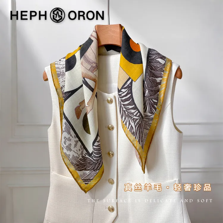老钱风真丝羊毛围巾女款爆款2025新款高级感印花装饰多功能披肩