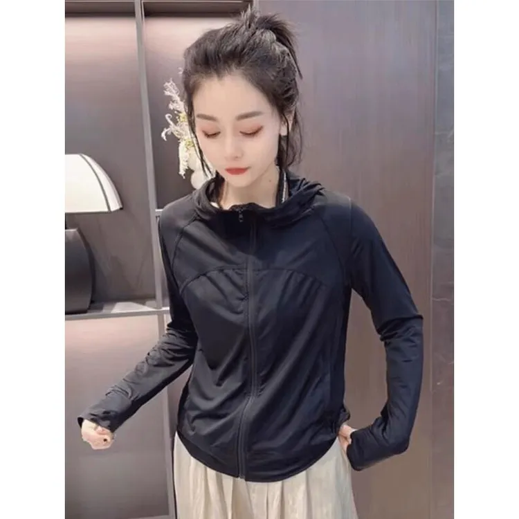 短款冰丝防晒衣女款2025夏季薄款凉感户外运动外套黑色连帽防晒服