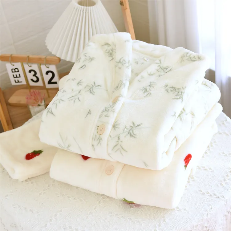 珊瑚绒睡衣秋冬季法兰绒女家居服套装加绒加厚保暖家居服V领大码