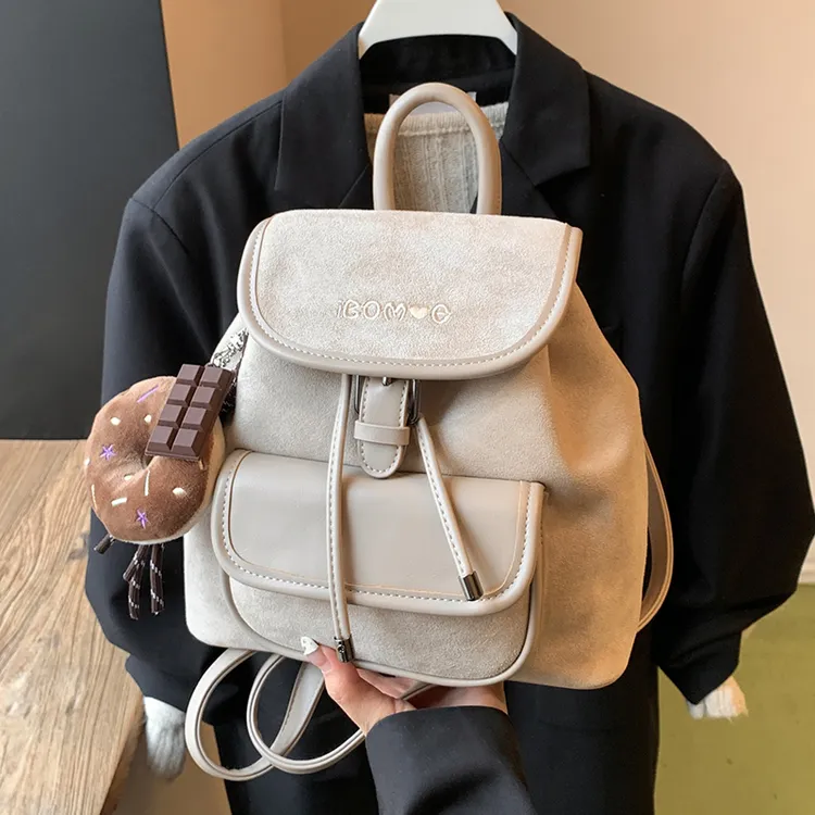 秋冬季复古绒面双肩包包女2025新款美拉德磨砂通勤书包旅行背包