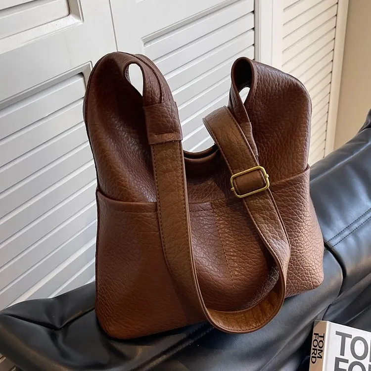 高级感小众通勤单肩腋下大包包女2024新款秋冬时尚休闲通勤大容量