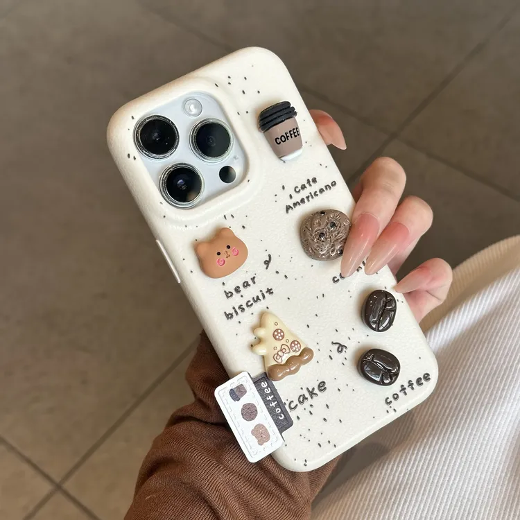 欧克里里咖啡小熊标签适用苹果17手机壳16promax华为vivo小米oppo
