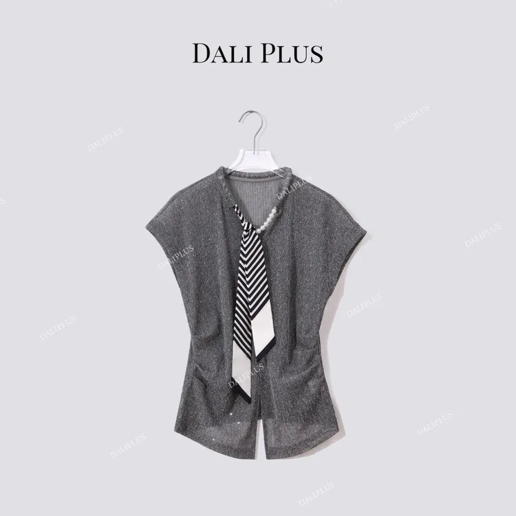 DALI PLUS“珍珠&丝巾T恤”原创设计闪闪收腰上衣-D5WX1001
