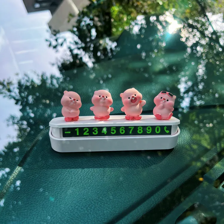 可爱小海狸汽车临时停车号码牌挪车电话牌车载中控台装饰露比摆件