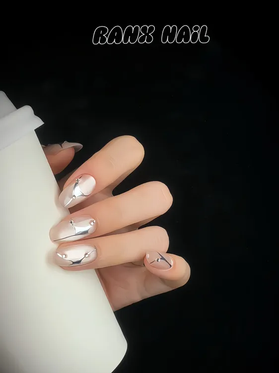 【浮冰纪元】银色冰透猫眼手工穿戴甲 裂纹冷感科技风设计 短椭圆