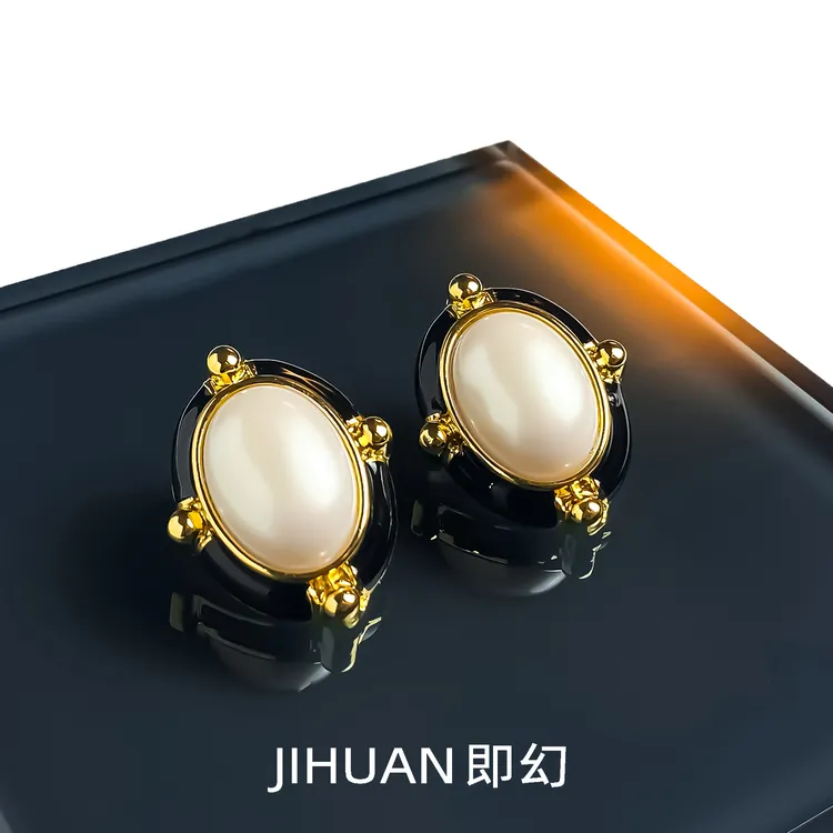 铜合金耳饰 欧美时尚小香风黑白椭圆形高端气质百搭小众耳钉 9481