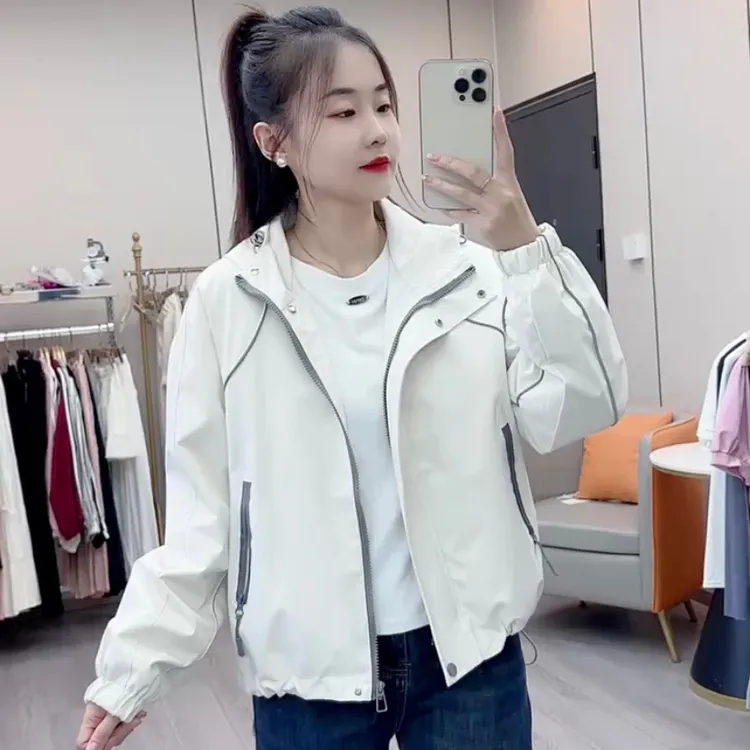 休闲2025新款连帽时尚宽松外套女百搭小个子短款夹克冲锋衣上衣