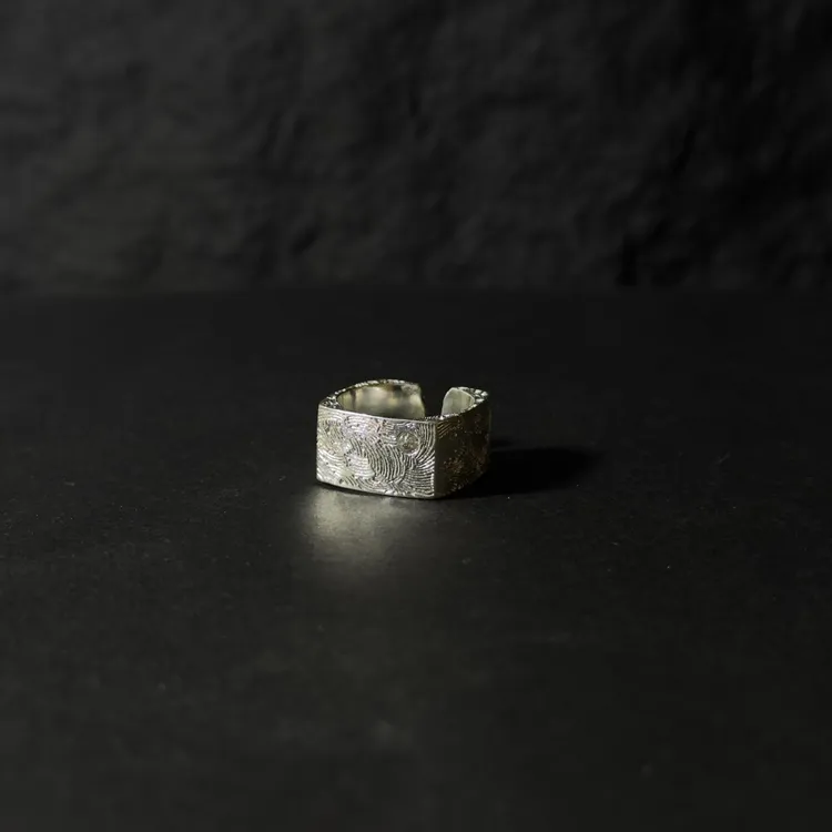925银锆石戒指 TAND | 小银色砖 浮雕戒指 vintage