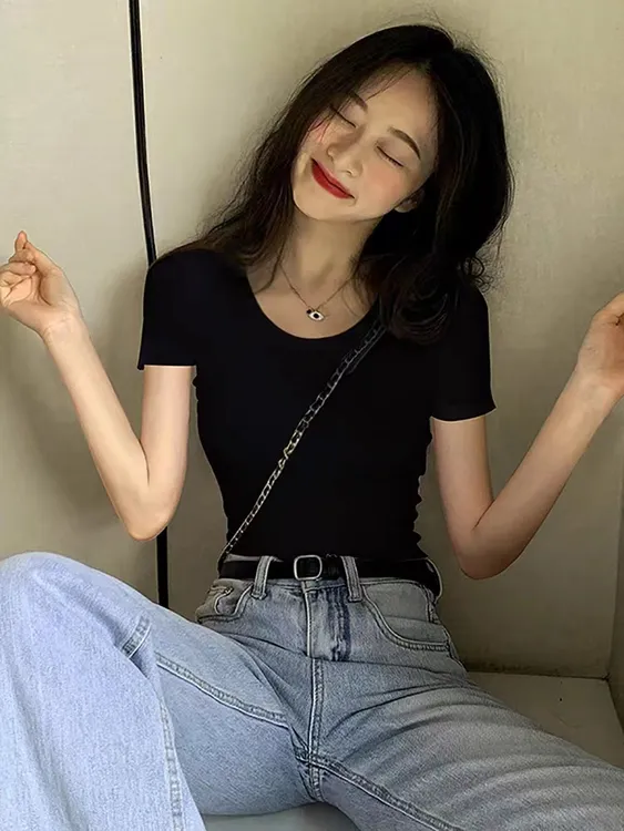 黑色u领t恤女短袖夏纯色紧身2025新款正肩修身打底衫低领内搭上衣