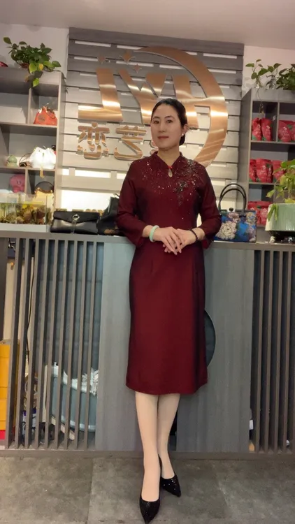 25年春款旗袍裙手工串珠喜婆婆喜妈妈婚宴战袍，日常穿搭实用款