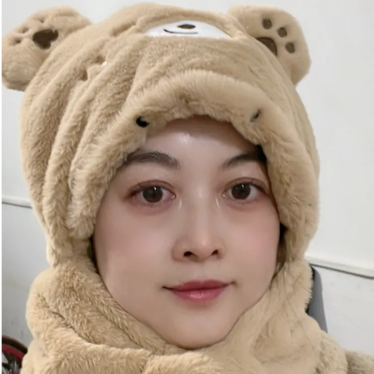 冬季小熊帽子围巾一体毛绒加厚骑车帽围脖连帽女可爱保暖护颈包包