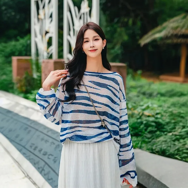 哥弟女装夏季新款黑白斑马纹网眼罩衫薄款针织衫长袖t恤138069
