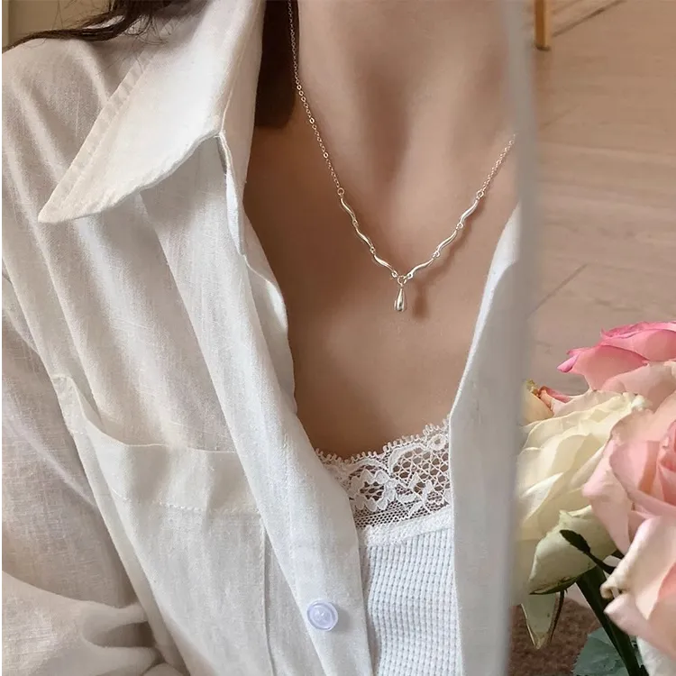 铜合金吊坠 简约波浪水滴吊坠项链女锁骨链轻奢ins小众简约毛衣链