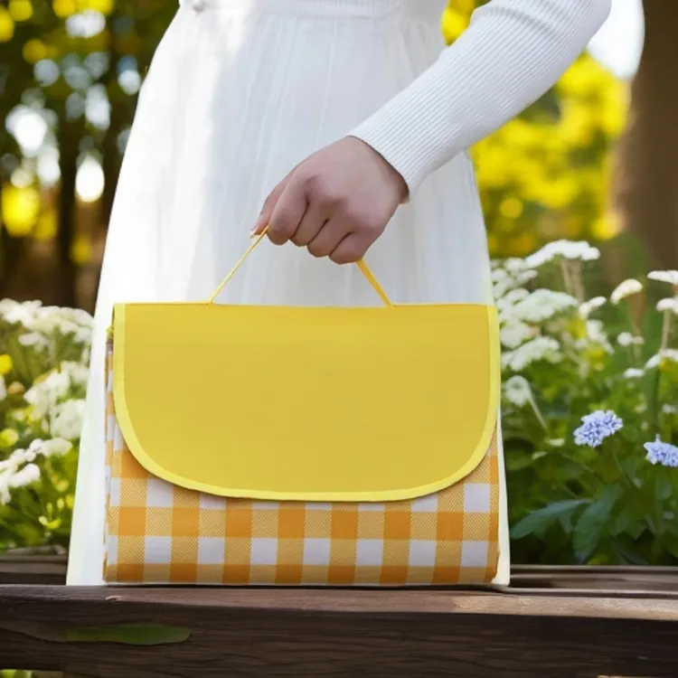 户外加厚防水野餐垫防潮便携可折叠露营沙滩草坪适用地垫