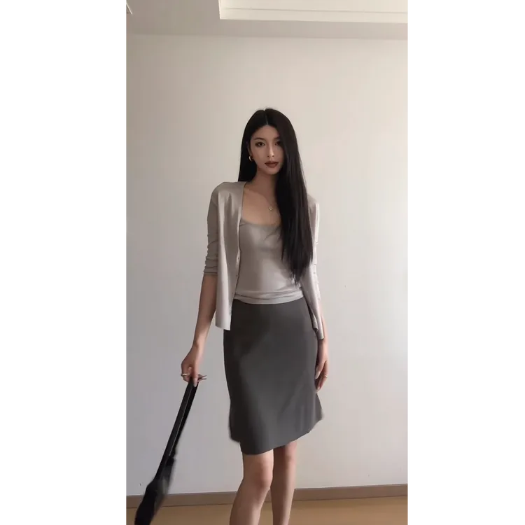 纯欲御姐风针织吊带开衫女2025秋季新款通勤半身裙三件套