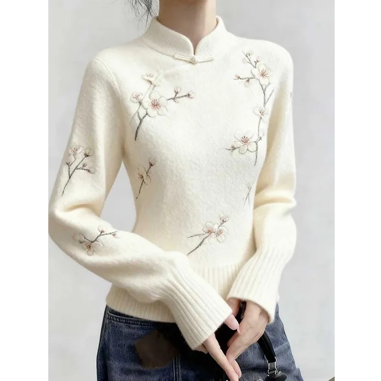 2025国风潮流新中式梅花刺绣盘扣立领毛衣女白色国风保暖针织衫女