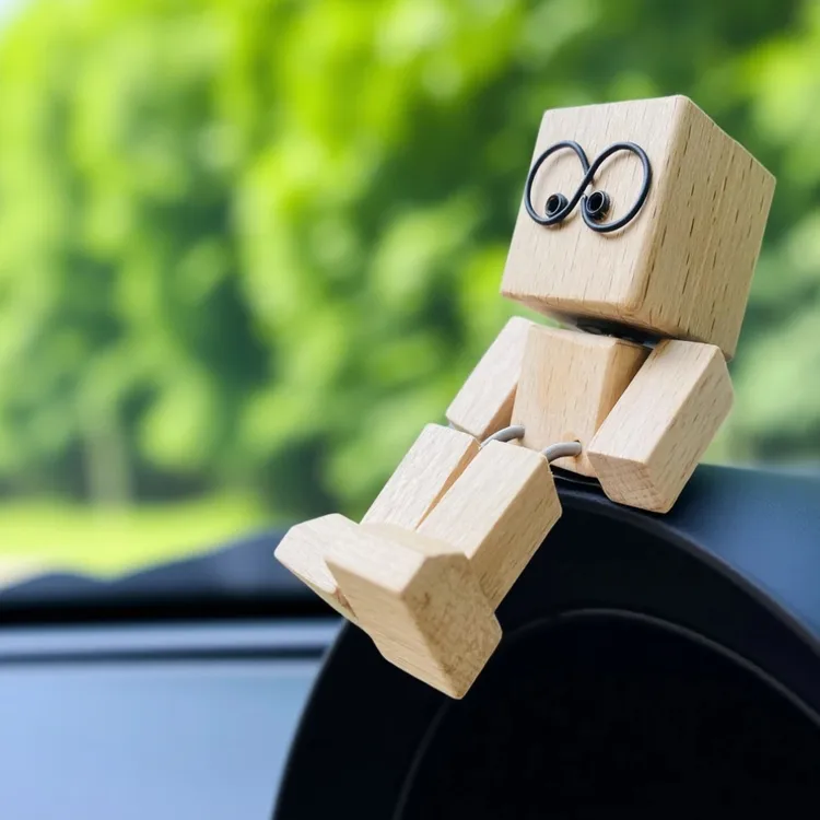 抖腿木头人创意桌面办公桌家居解压车载香薰装饰礼品实木小摆件