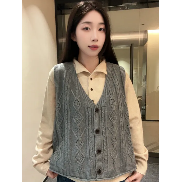 针织马甲女2025秋冬新款无袖纯色韩版宽松针织马夹外搭V领斜肩