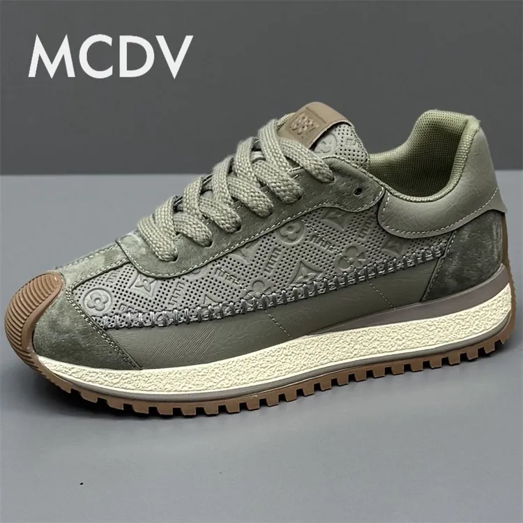 复古男鞋2025新款秋季透气运动休闲鞋厚底增高皮面轻质软底阿甘鞋